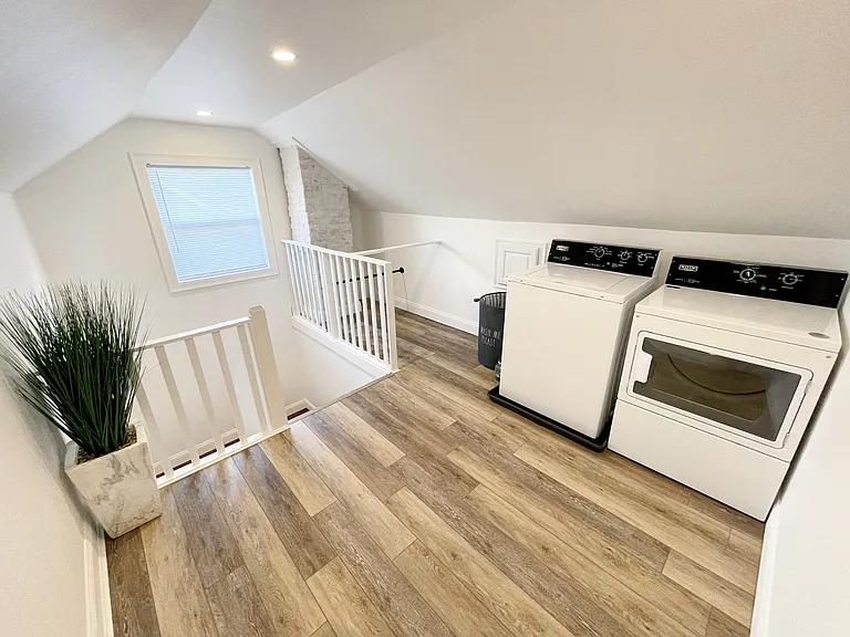 2129 Sunset Ave #2 — Photo 9