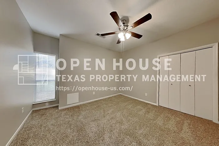 2127 Jamara Ln — Photo 13