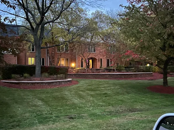 35 Revere Dr, South Barrington, IL 60010