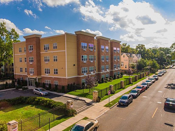 2nd image of 120 Halsted St APT 301
