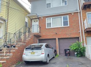 229 Delaware St, Elizabeth, NJ 07206