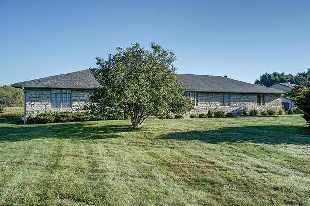 10129 Flint Ridge Rd, Newark