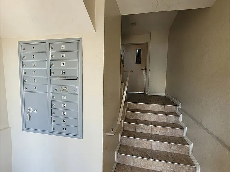 11041 La Maida St #8 — Photo 1
