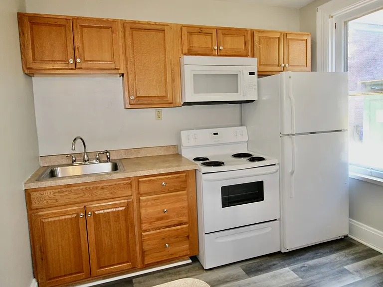 206 Hamilton Street — Photo 3