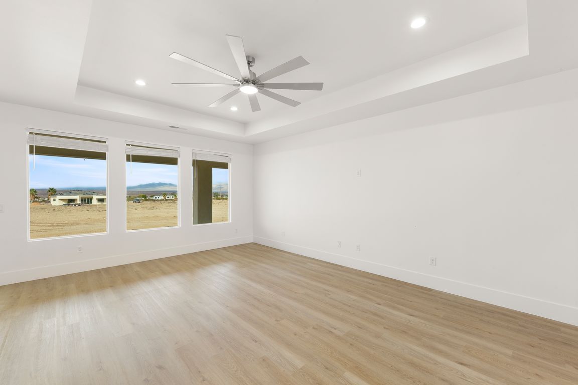 next background image