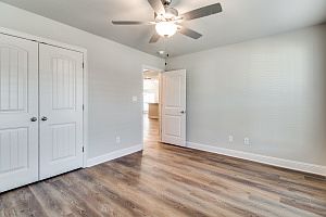 5th image of 2904 Clover Dr