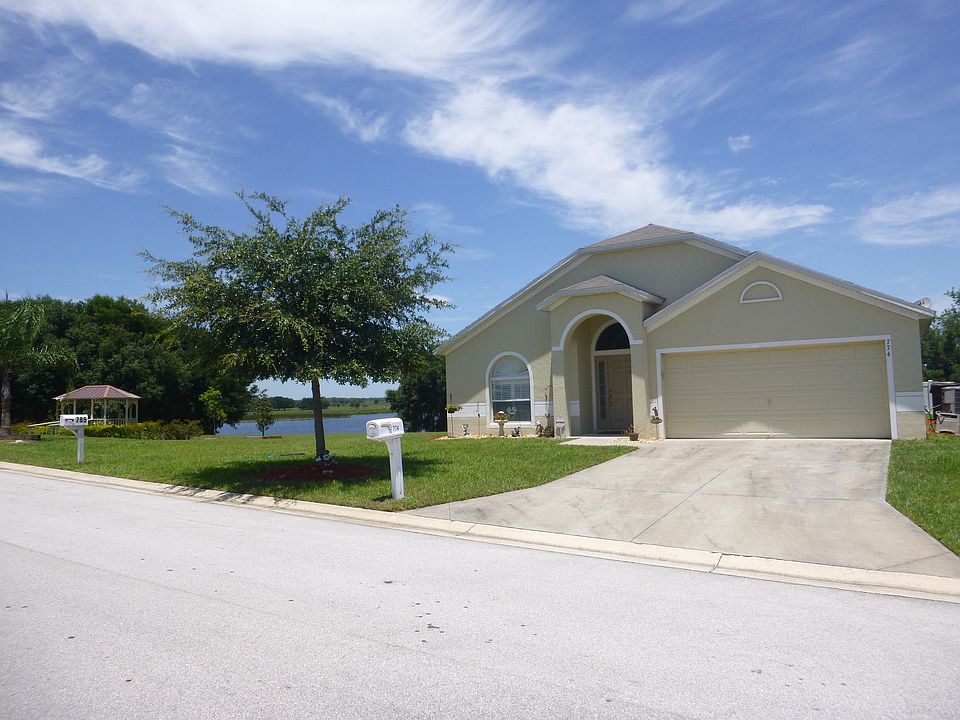 Clubhouse & Lake St. Charles