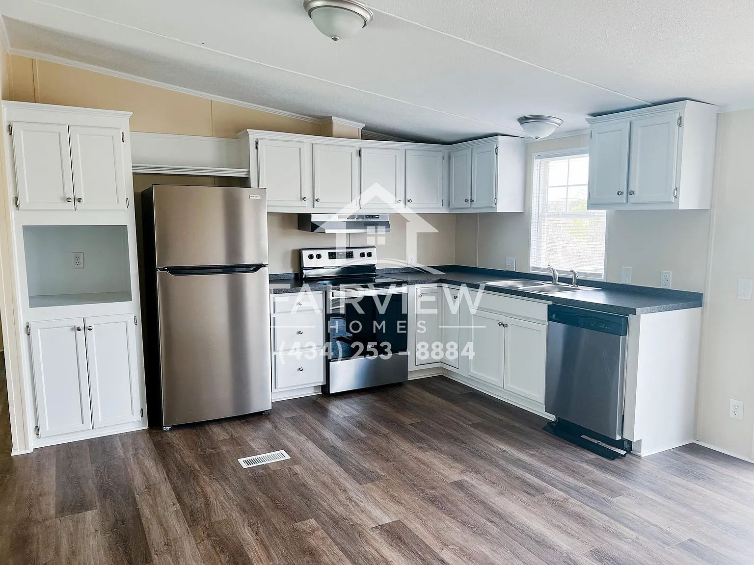 3 bed, 1176 sqft, $1,550 — Photo 2