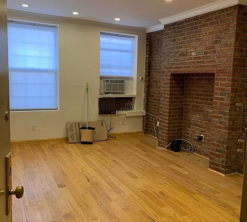 1st image of 154 Orchard St APT 9