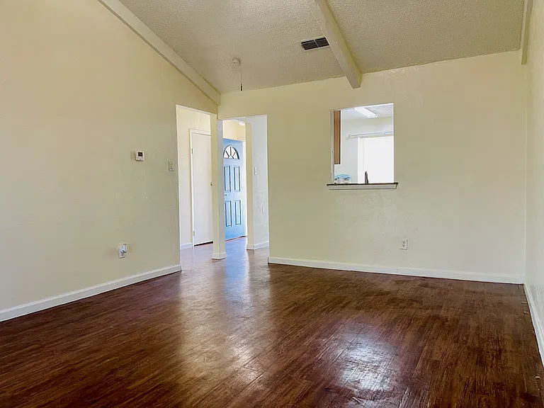 3400 Pleasant Valley Ln #3400 — Photo 15