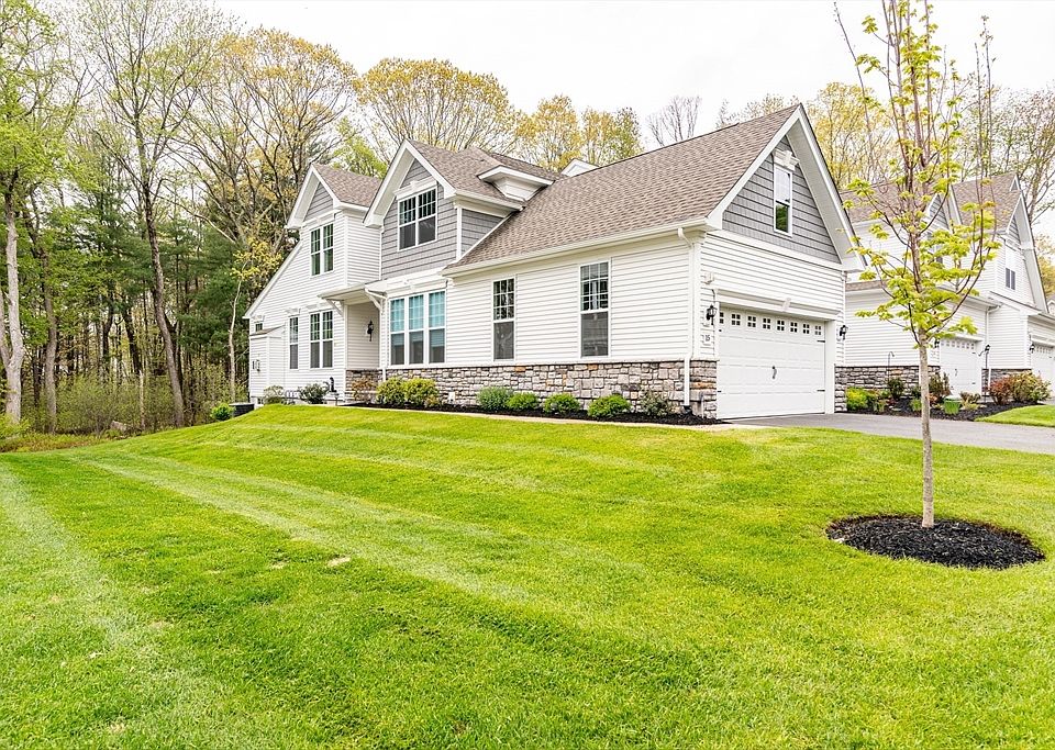 1st image of 15 Cardinal Rd #15