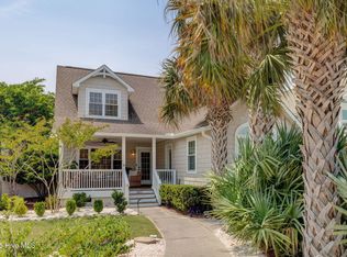 927 Riptide Ln, Carolina Beach, NC 28428