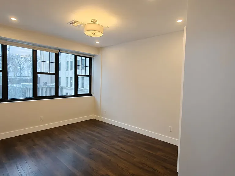 48 Eagle St #1-307 — Photo 11