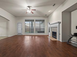 8302 Munich Dr, Rowlett, TX 75089