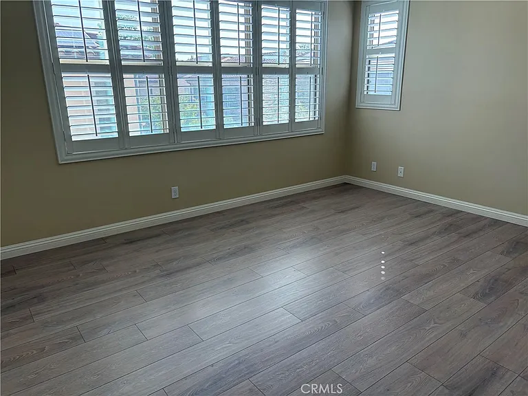 66 Somerton — Photo 21