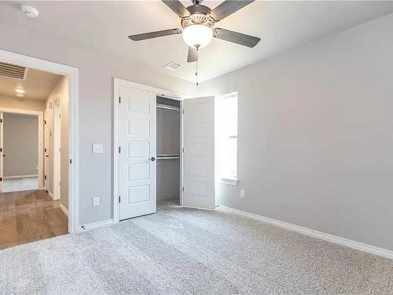 4201 Clevenger Dr — Photo 23