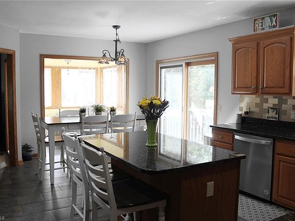 2nd image of 1231 Glenoak Dr