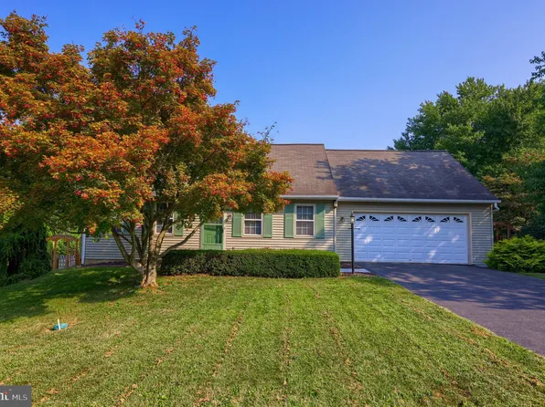 308 Parkwood Dr, Lancaster, PA 17603