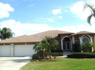 810 Eagle Ln, Apollo Beach, FL 33572