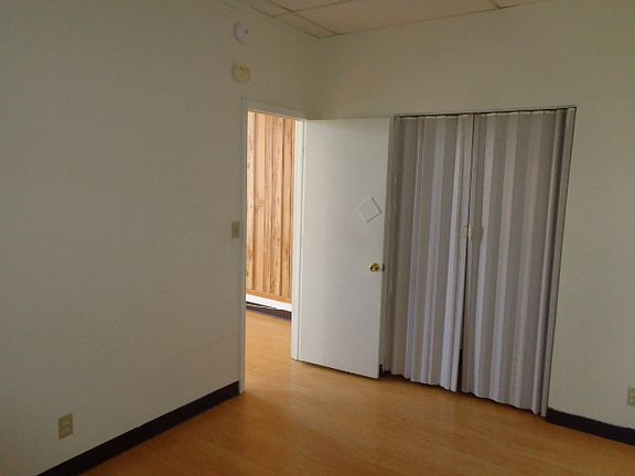 4th image of 119 N 1st St APT D