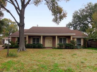 7507 Glenheath St, Houston, TX 77061