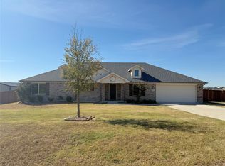 184 Crest Ln, Decatur, TX 76234