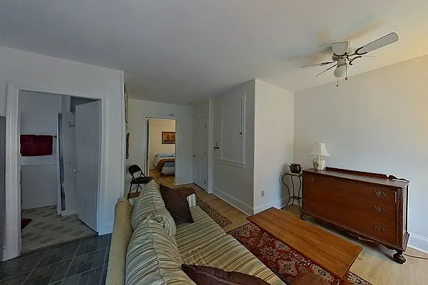 616 Thames St #3 — Photo 8