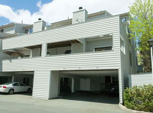 811 Topsail Ln, Secaucus, NJ 07094