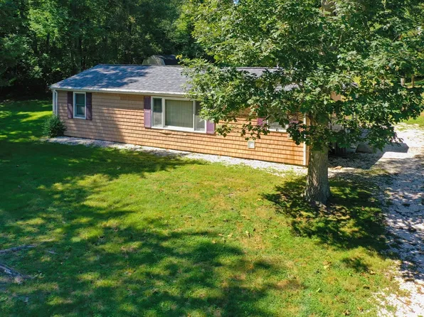 1634 Drift Rd #B, Westport, MA 02790