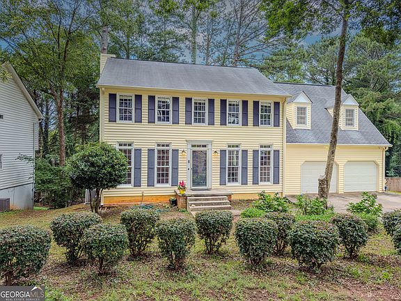 2nd image of 2092 Plantation Rd