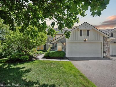 6010 Simsbury Ct, West Bloomfield, MI, 48322