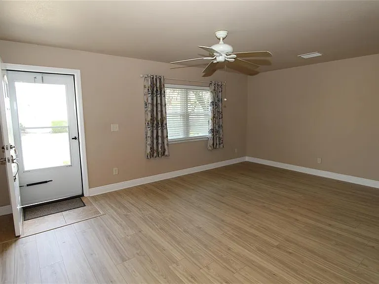 2202 Clubhouse Dr #187 — Photo 4