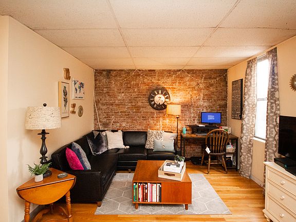 2nd image of 227 Washington St APT 4
