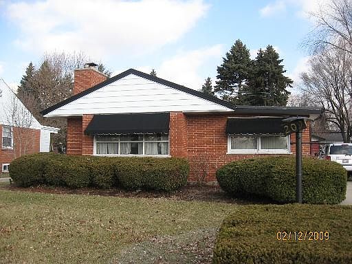 1st image of 209 W Memorial Dr
