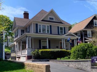 104 Lexington Ave, Oyster Bay, NY 11771