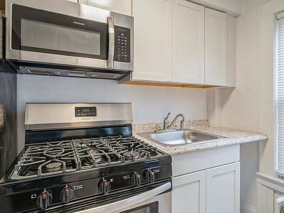 5th image of 459 Wayne St Floor 2