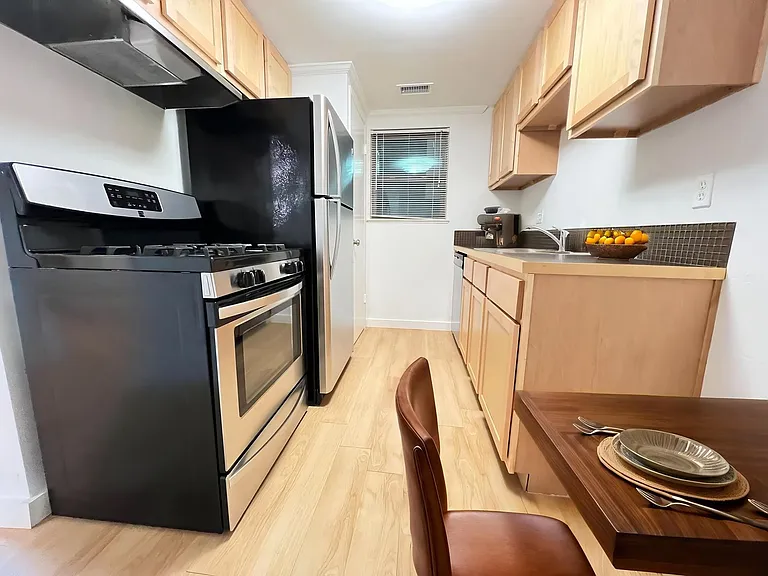 Park Place Apartments — Photo 15
