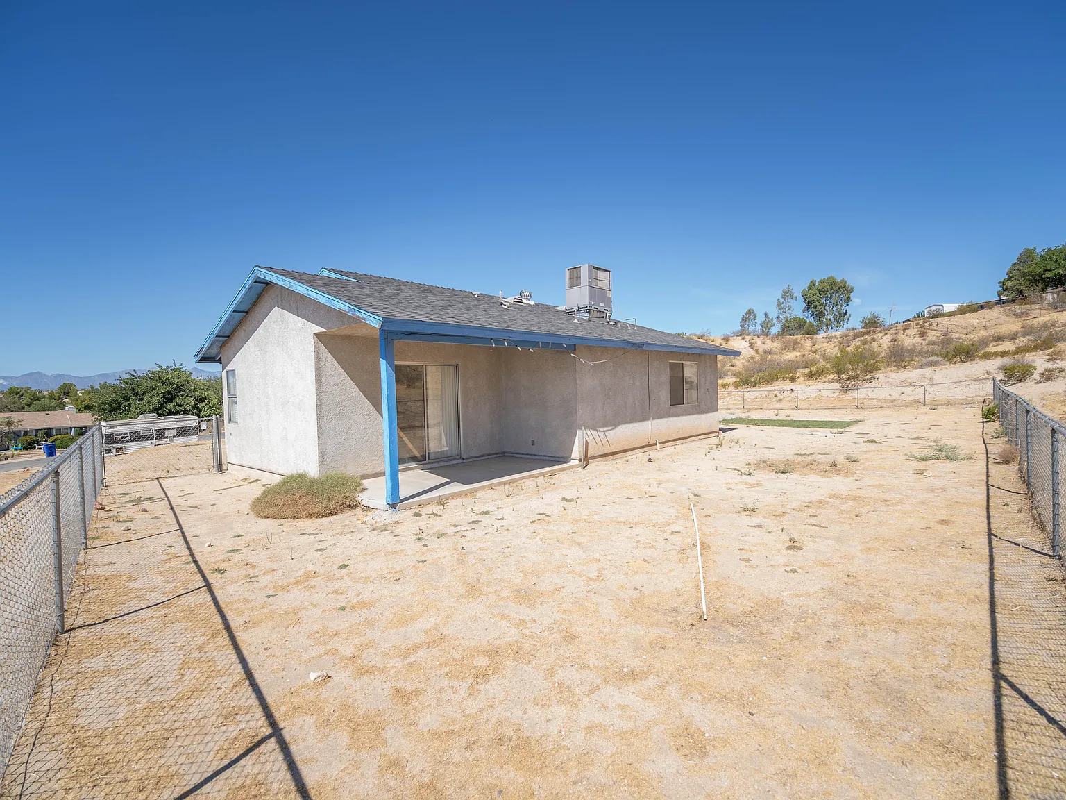 3 bed, 1298 sqft, $2,200 — Photo 4