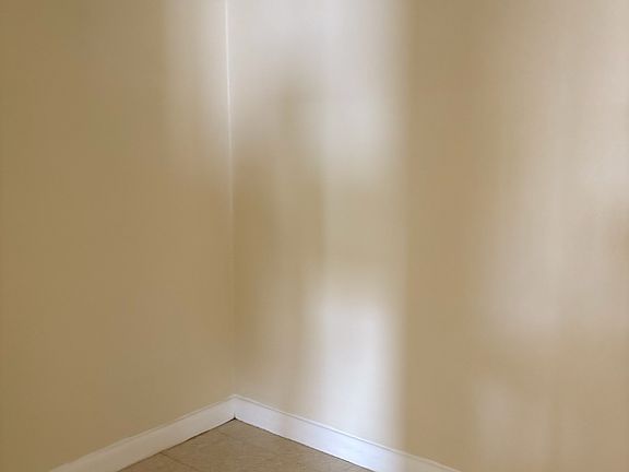 4th image of 41 Fairmount Pl APT 4