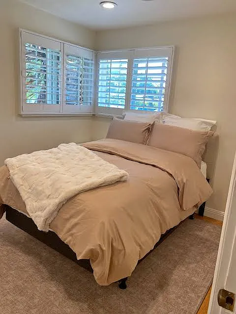 1 bed, 700 sqft, $700 — Photo 1