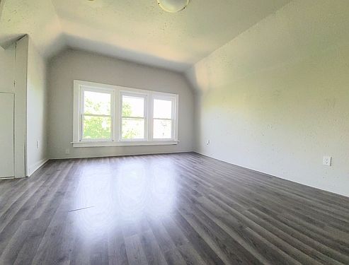 1st image of 525A N 34th St Floor 3