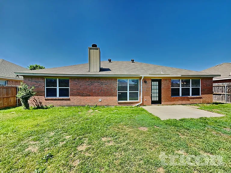 1012 Rachel St — Photo 16