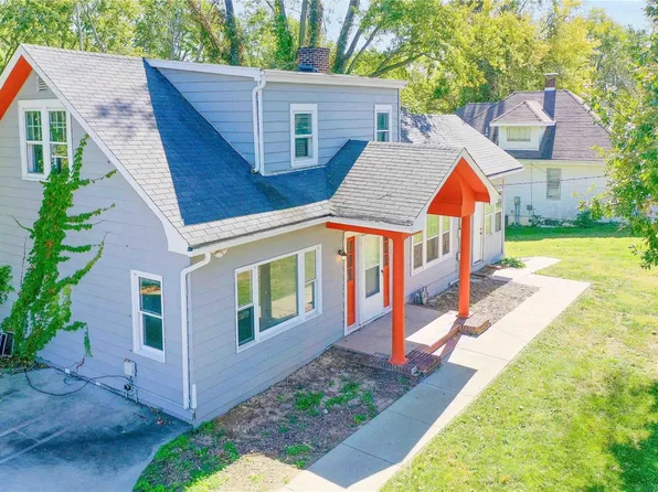 25 Superior Dr, Belleville, IL 62223