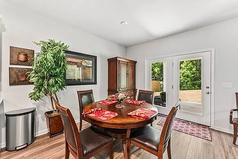 331 Fox Glen Dr — Photo 5