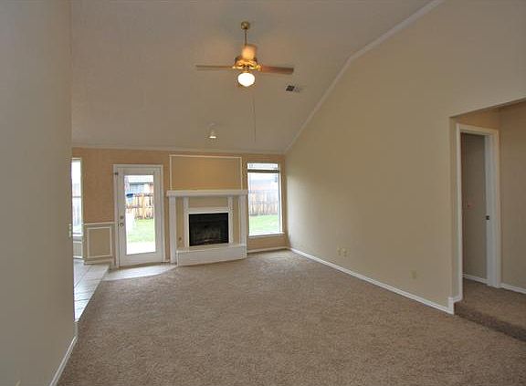 2nd image of 3421 Madra St