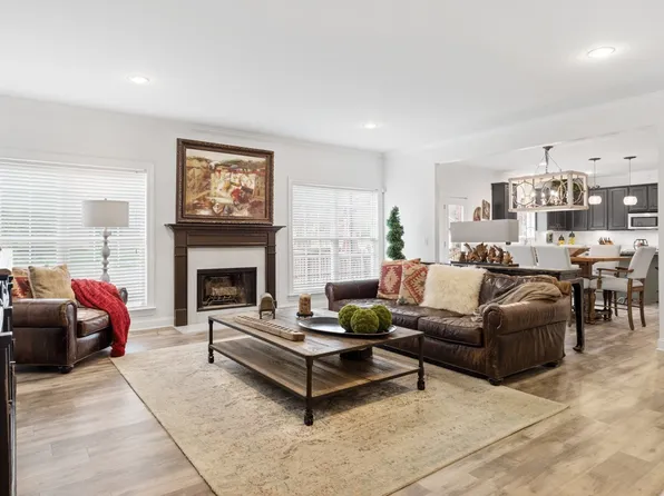 1412 Leeds Dr E, Franklin, TN 37067