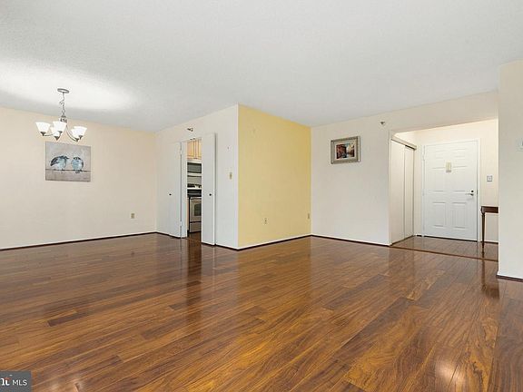 4th image of 15101 Interlachen Dr #1-416