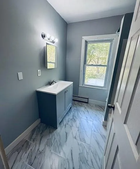 547 E Main St — Photo 5