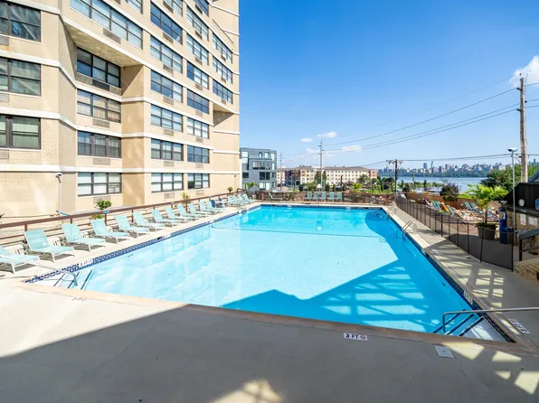 7002 Blvd East image 34 of 43