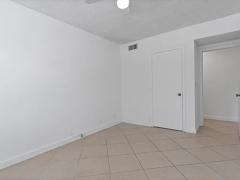 5700 NE 22nd Way #323 — Photo 7